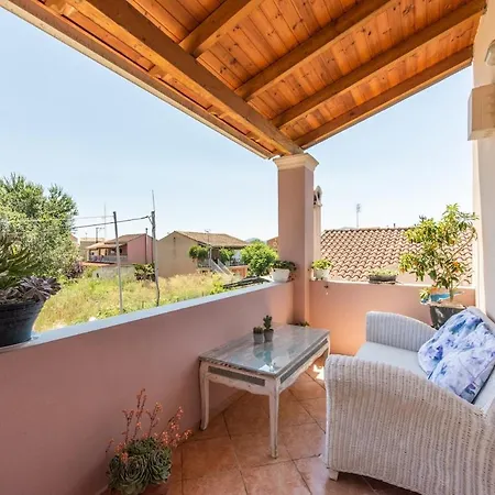 Magnolia House - Close To Corfu Town アパート